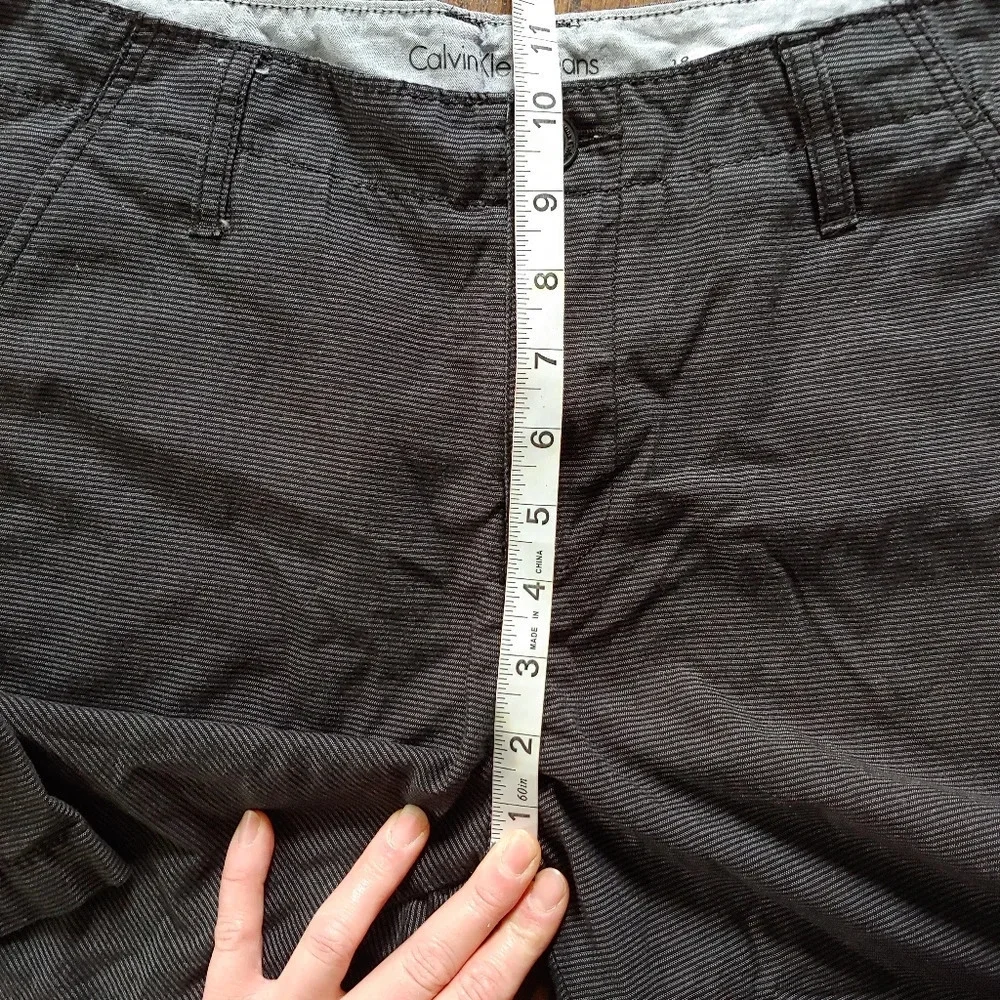 Calvin Klein Black and Gray Stripe Flat Front Shorts Size Boy's 18